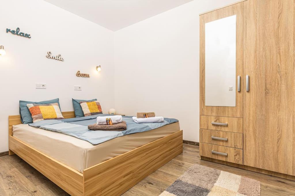 'Little Little' House In The Town Center & Parking Apartment Plovdiv Exterior photo