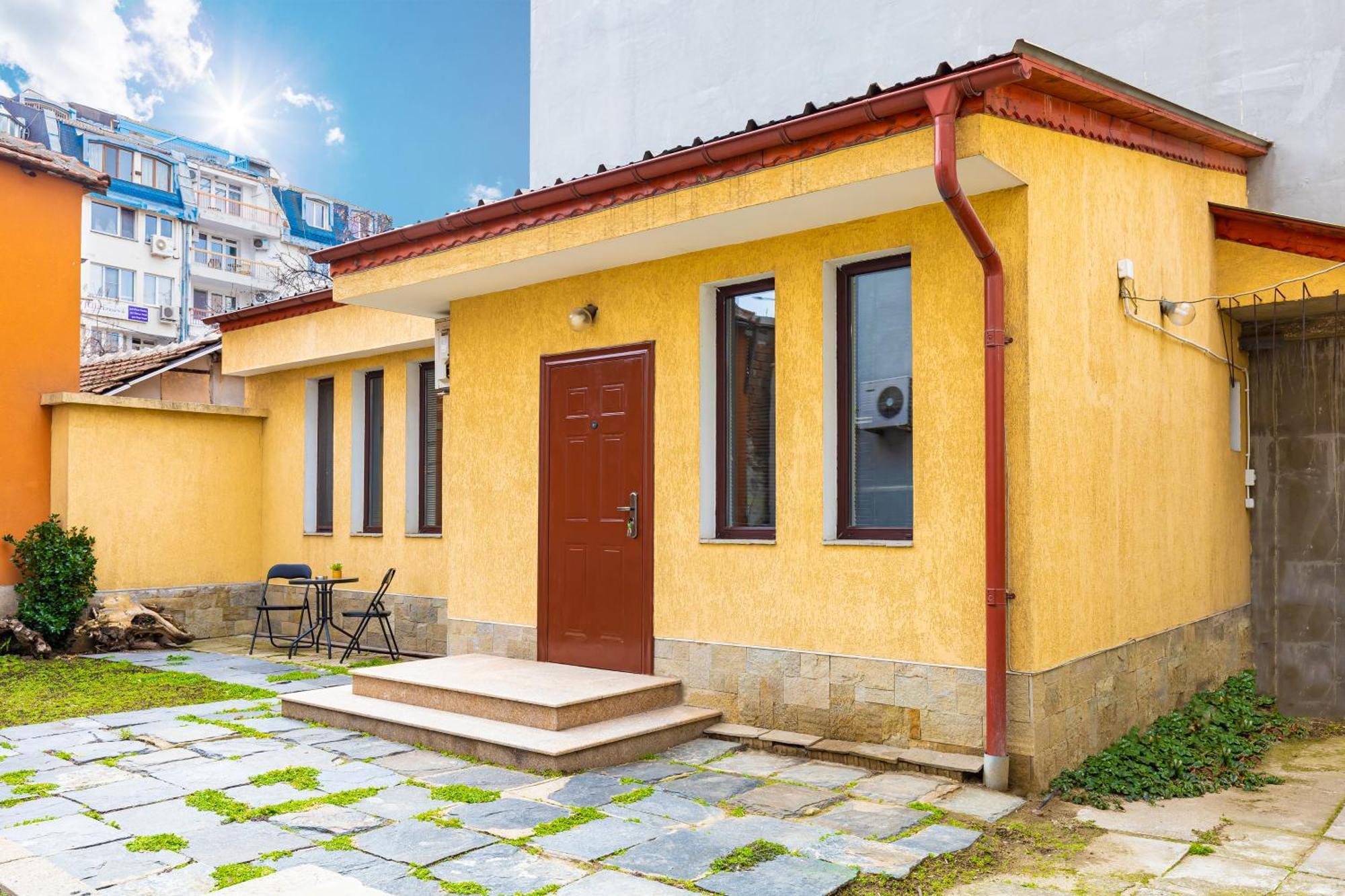 'Little Little' House In The Town Center & Parking Apartment Plovdiv Exterior photo